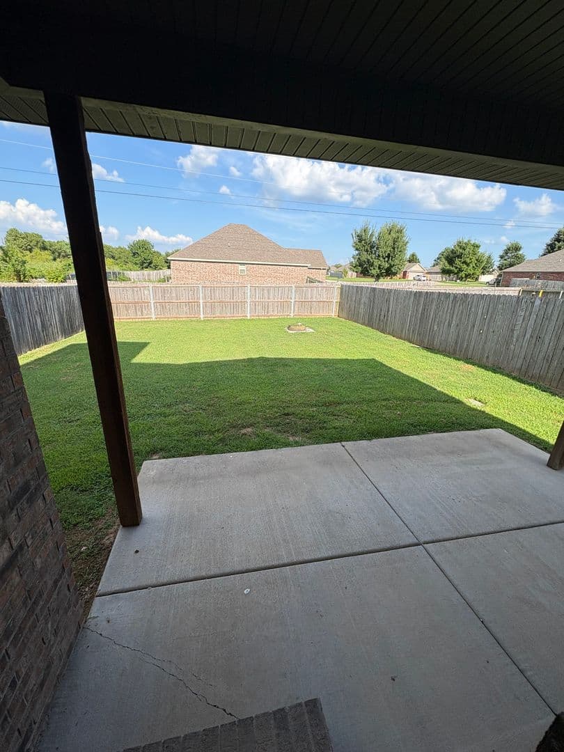Bentonville House: 1711 SW Stonegrove Rd.
