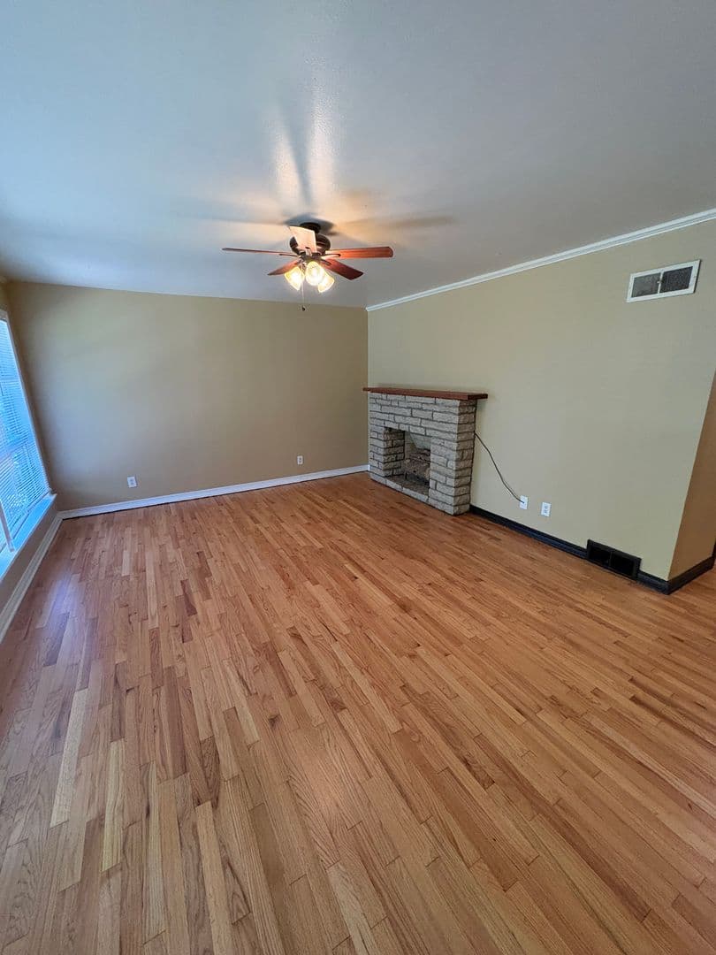 Fayetteville Apartment: 873 Clinton Dr.