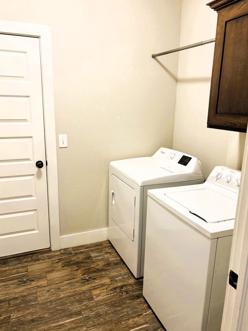Bentonville Townhome: 1801 & 1803 SW Stonegrove Rd.