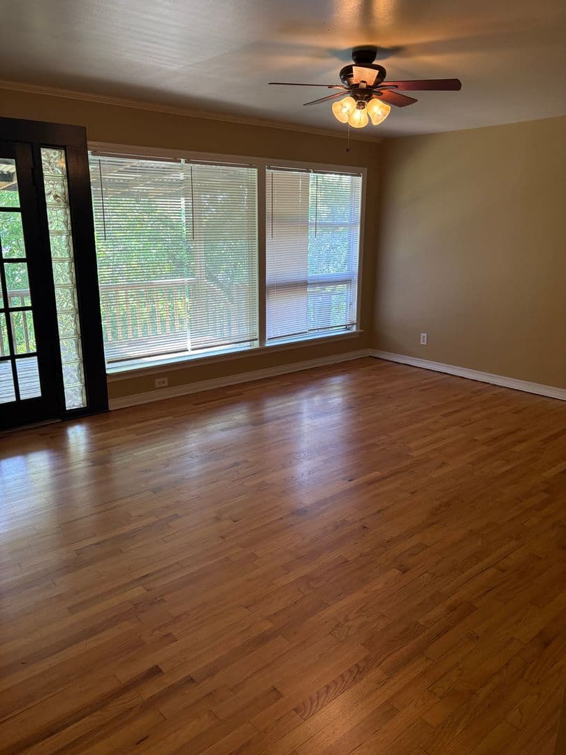 Fayetteville Apartment: 873 Clinton Dr.
