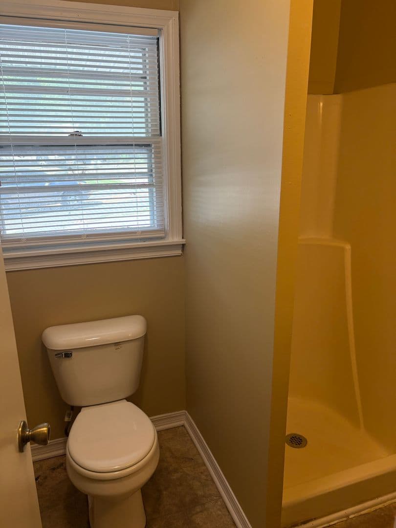 Fayetteville Apartment: 873 Clinton Dr.