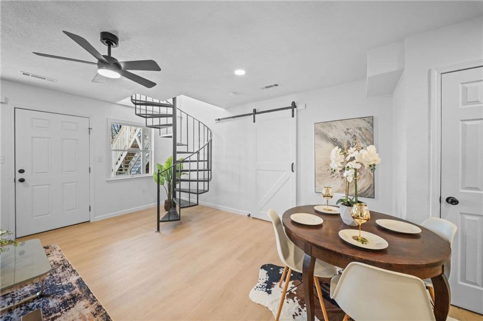 Fayetteville Apartment: 1614 E Huntsville Rd