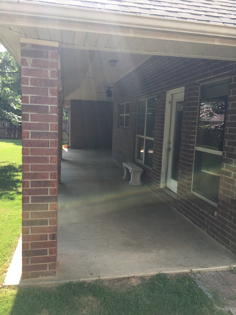 Fayetteville House: 4109 W. Stoney Bend Dr.