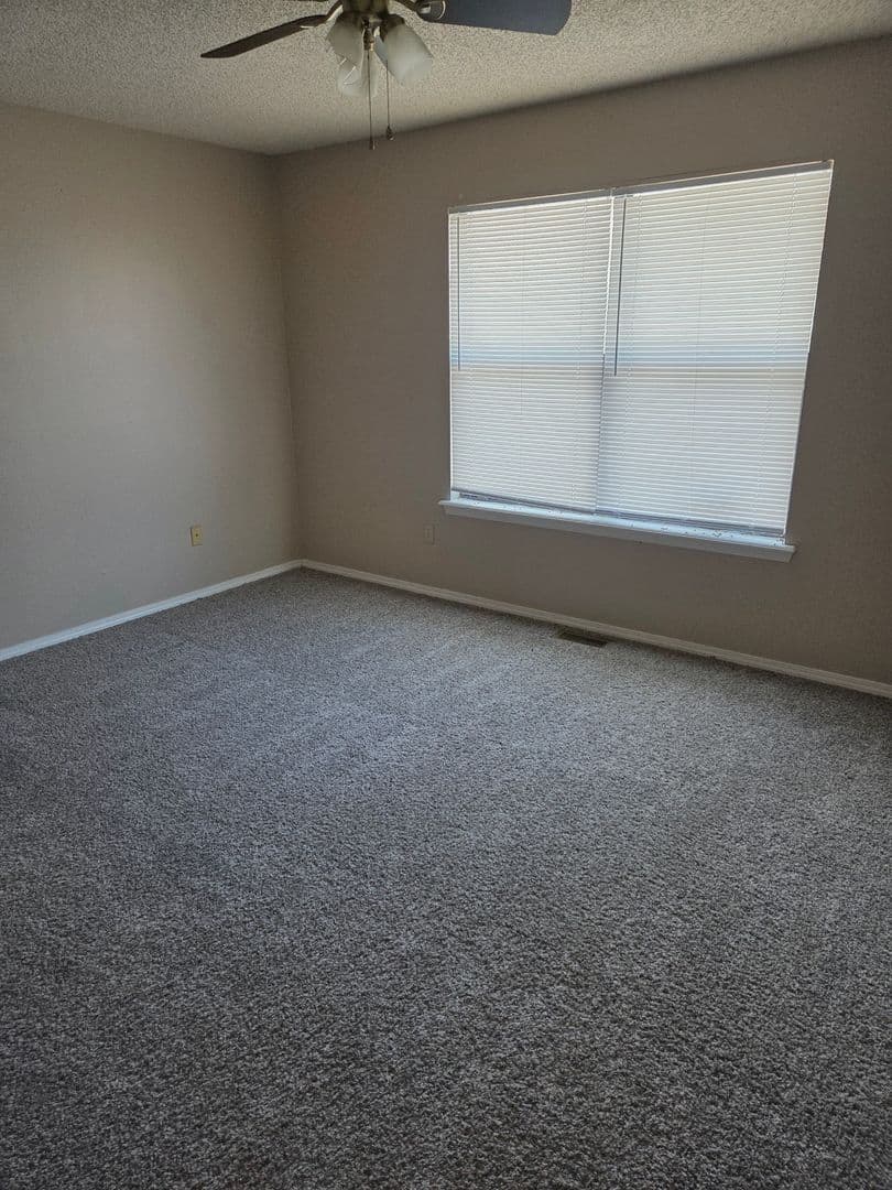 Fayetteville Apartment: 1023-1057 Eagle