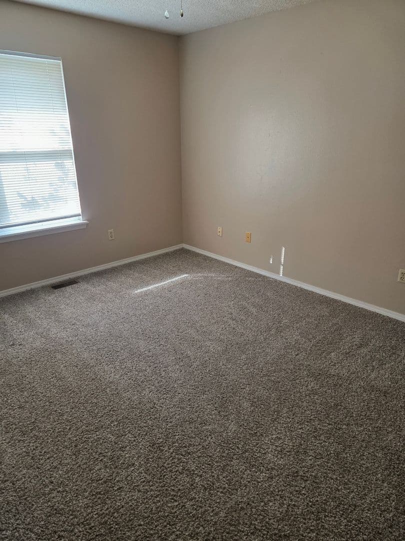 Fayetteville Apartment: 1023-1057 Eagle