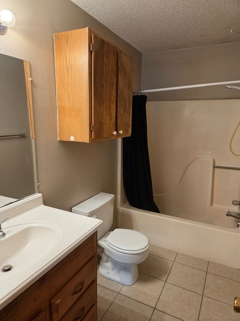 Fayetteville Apartment: 1023-1057 Eagle