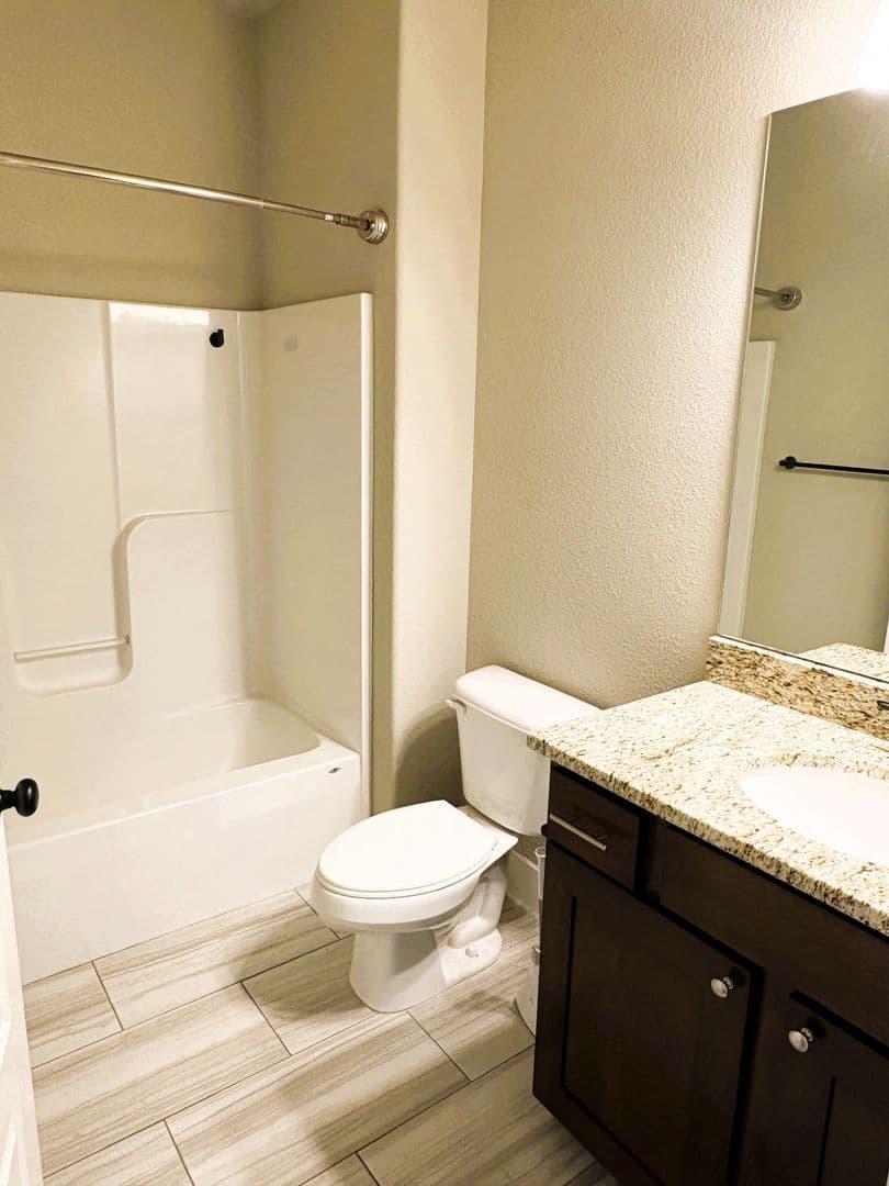 Bentonville Townhome: 1801 & 1803 SW Stonegrove Rd.