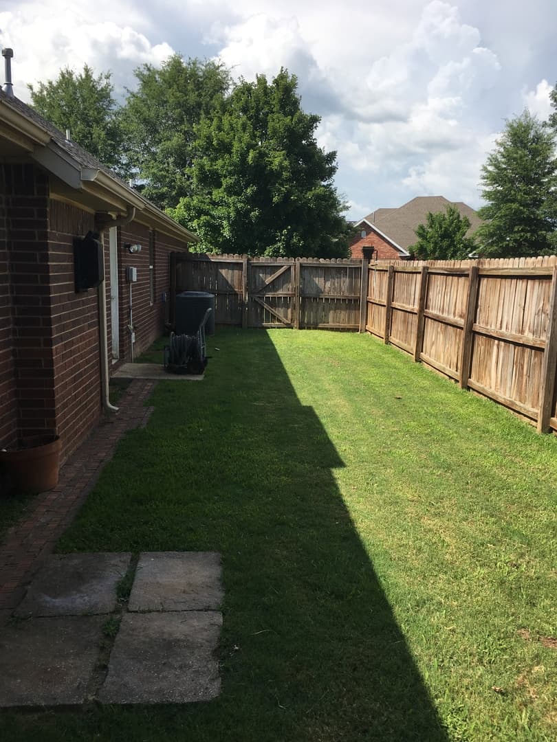 Fayetteville House: 4109 W. Stoney Bend Dr.