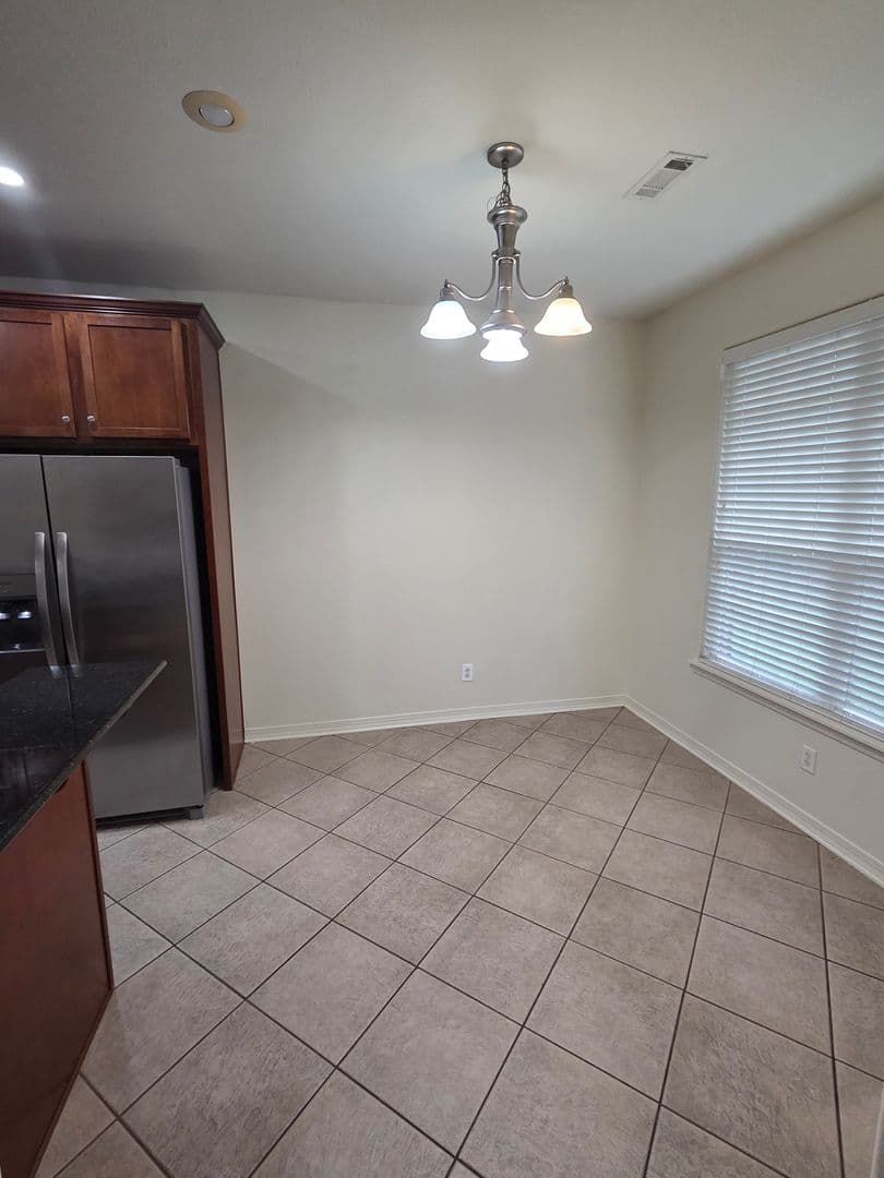 Fayetteville House: 3219 W. Thornebrook Street
