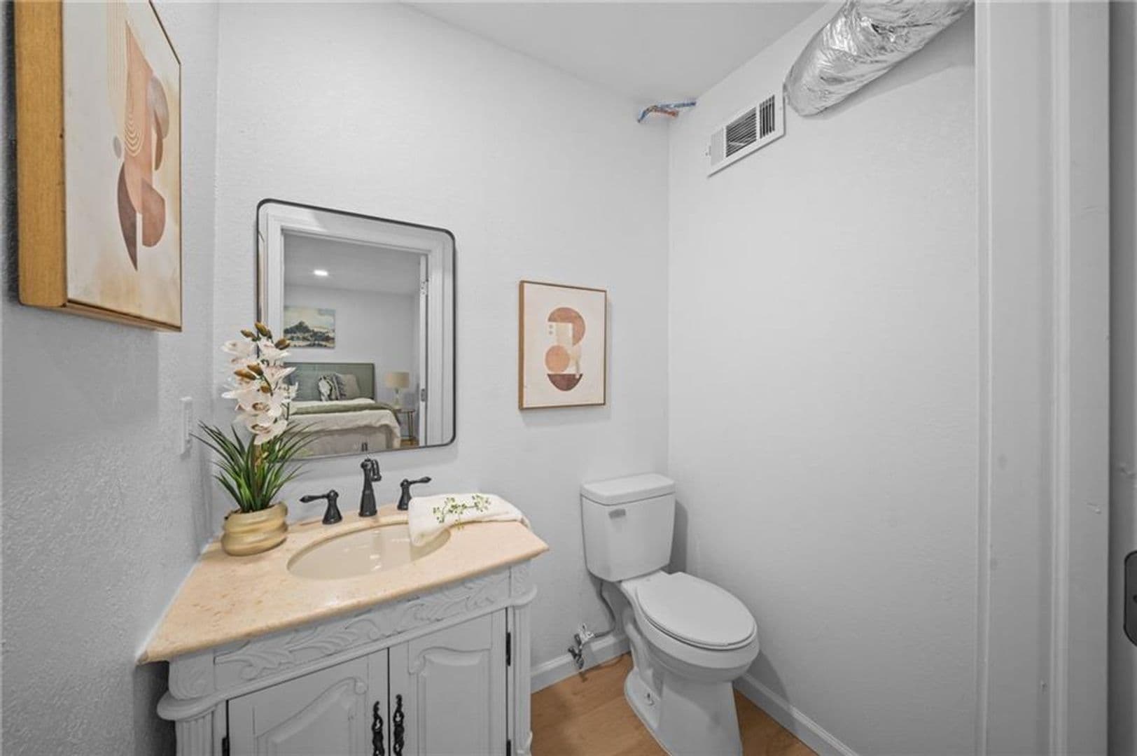 Fayetteville Apartment: 1614 E Huntsville Rd