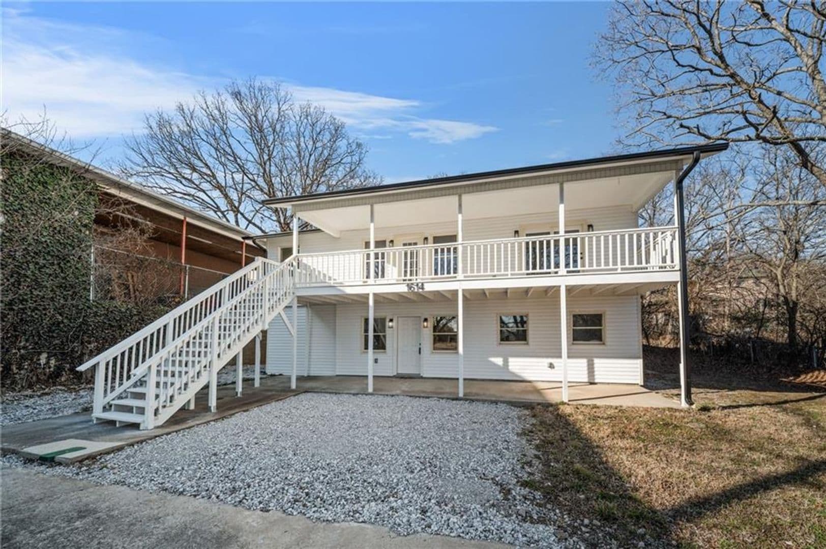 Fayetteville Apartment: 1614 E Huntsville Rd