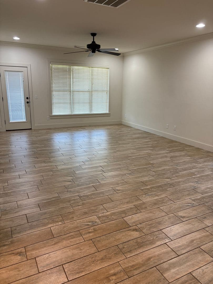 Bentonville House: 1711 SW Stonegrove Rd.