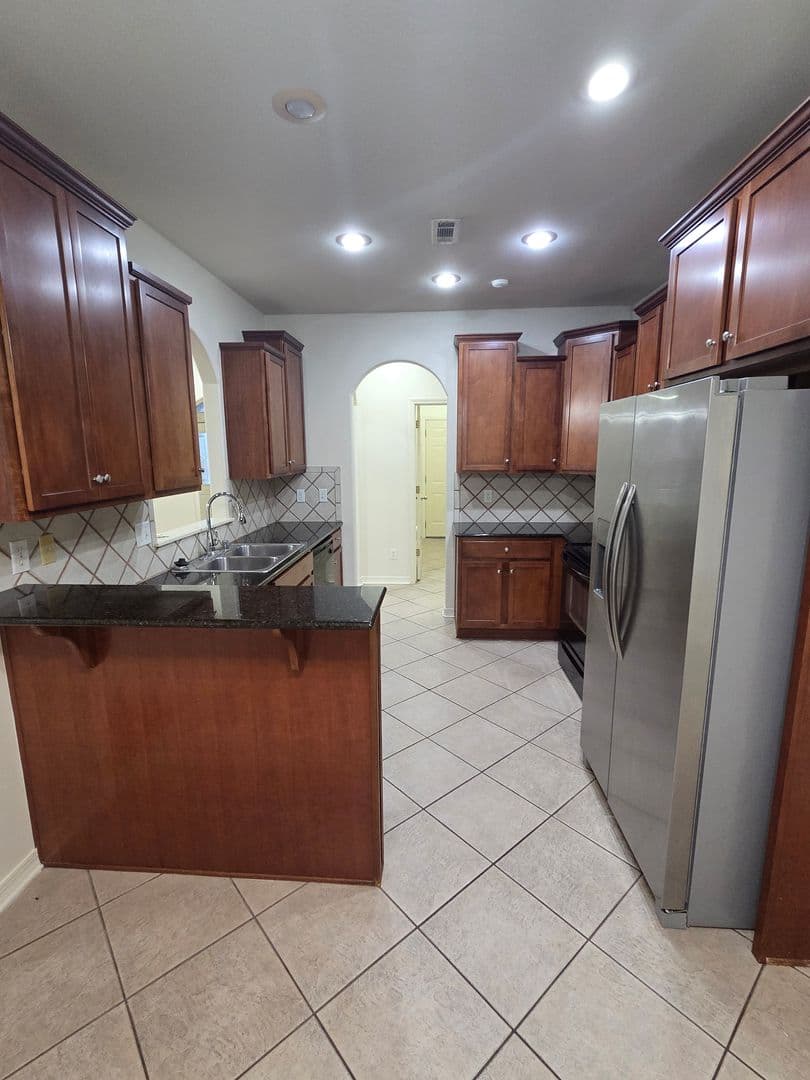Fayetteville House: 3219 W. Thornebrook Street