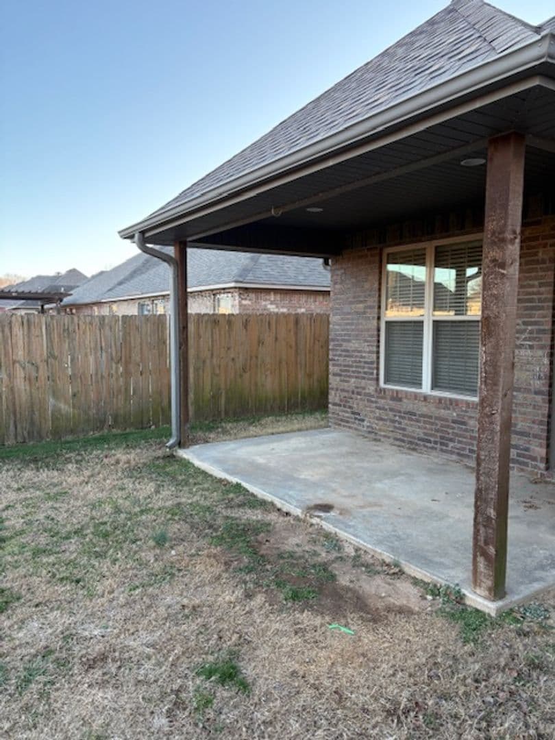 Bentonville Townhome: 1801 & 1803 SW Stonegrove Rd.
