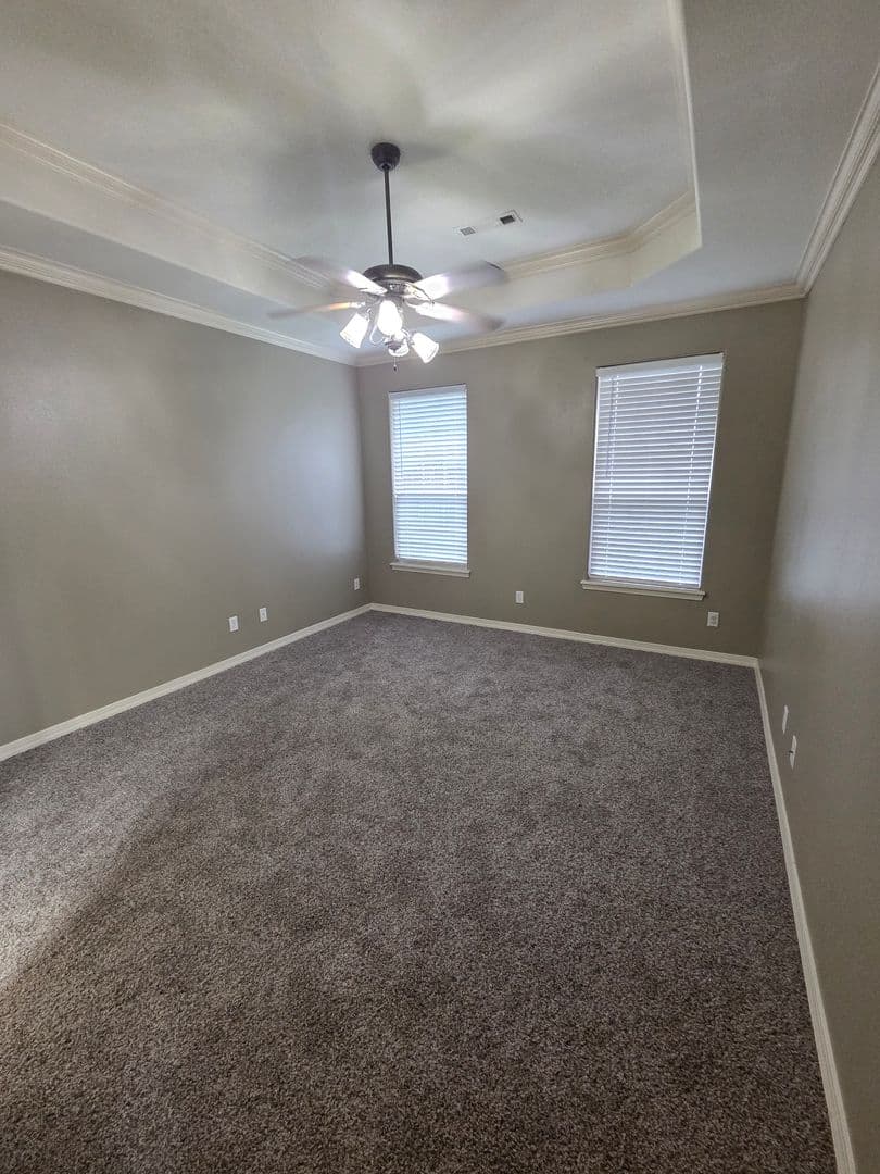 Fayetteville House: 3219 W. Thornebrook Street
