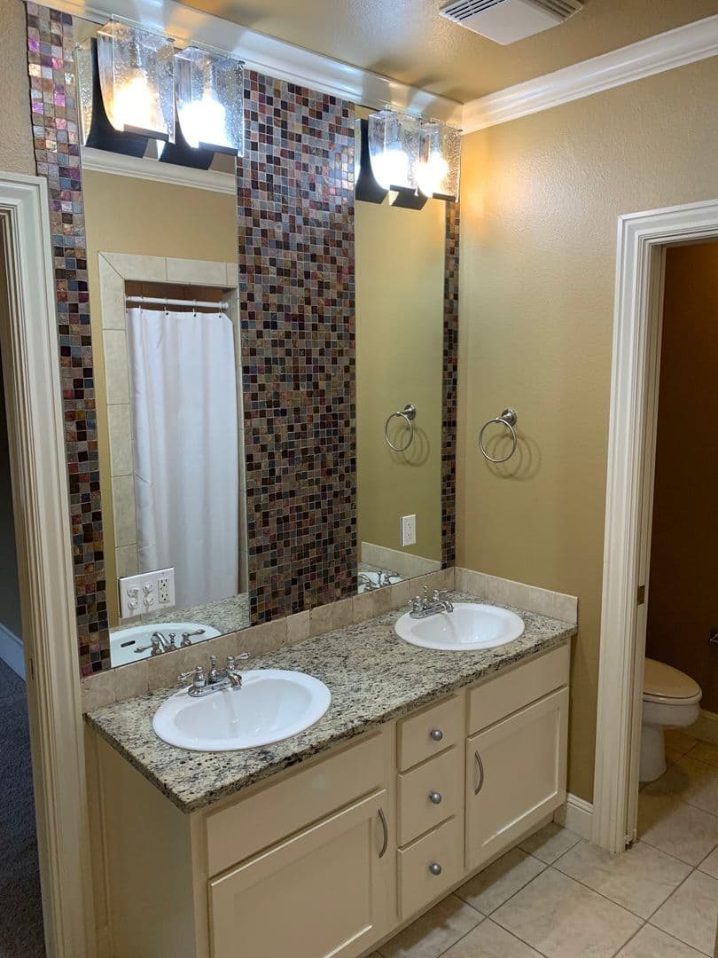 Fayetteville Apartment: 600 W. Meadow St. Unit# 310