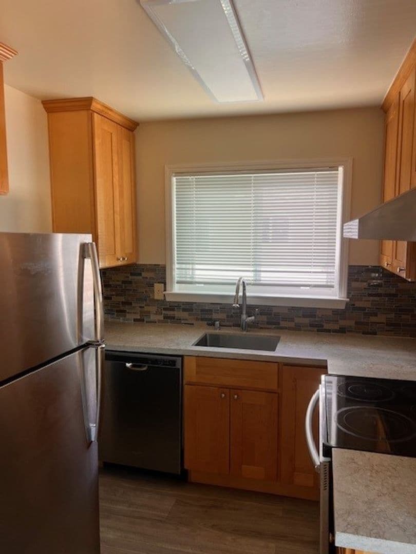 Sunnyvale Apartment: 639 West Homestead Road