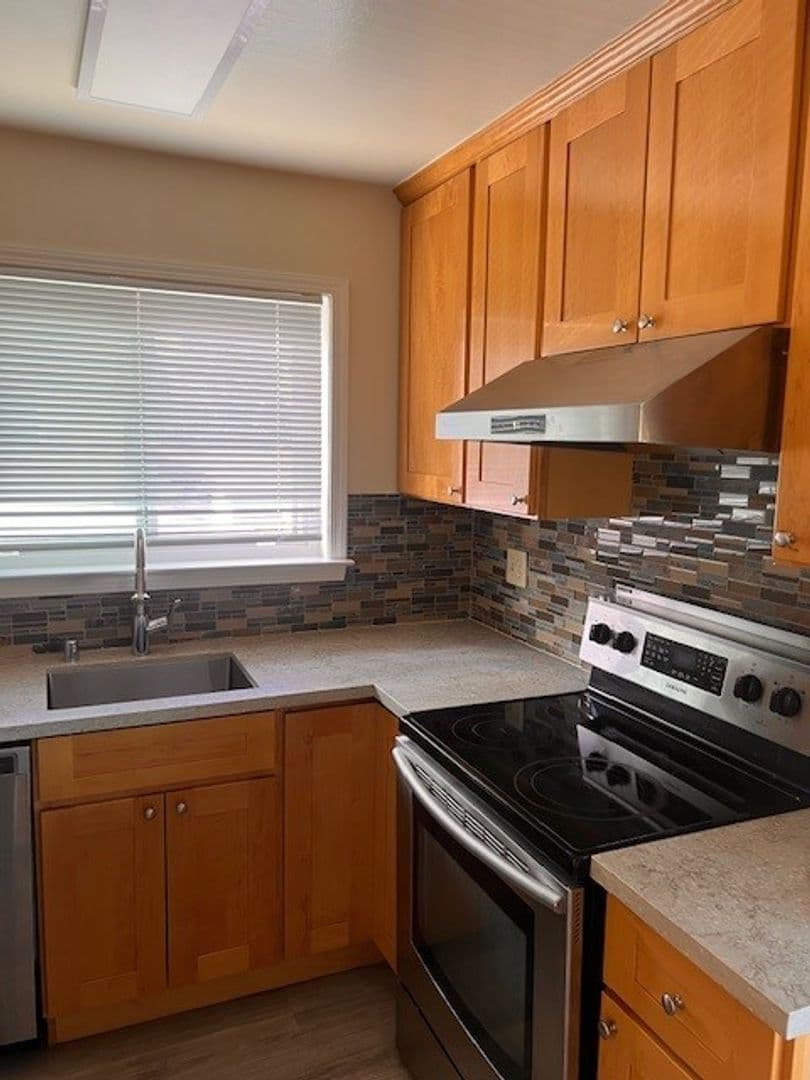 Sunnyvale Apartment: 639 West Homestead Road
