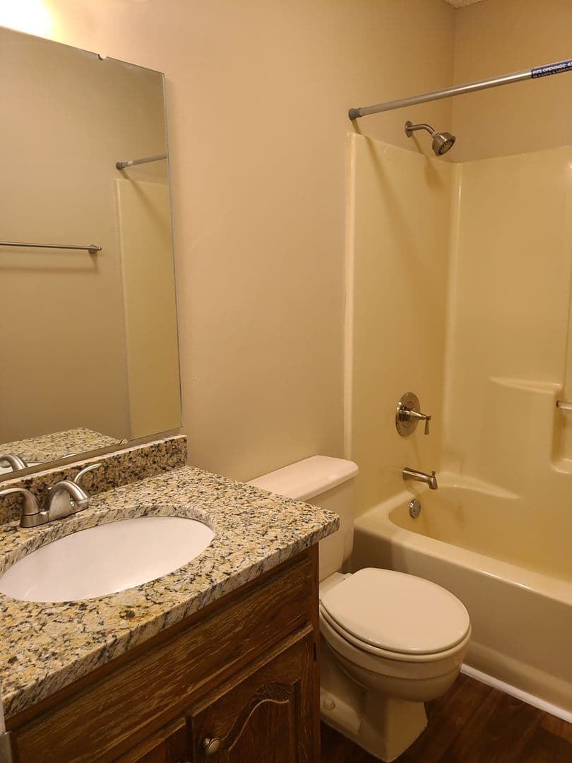Decatur Apartment: 1218 Brookline Ave. SW
