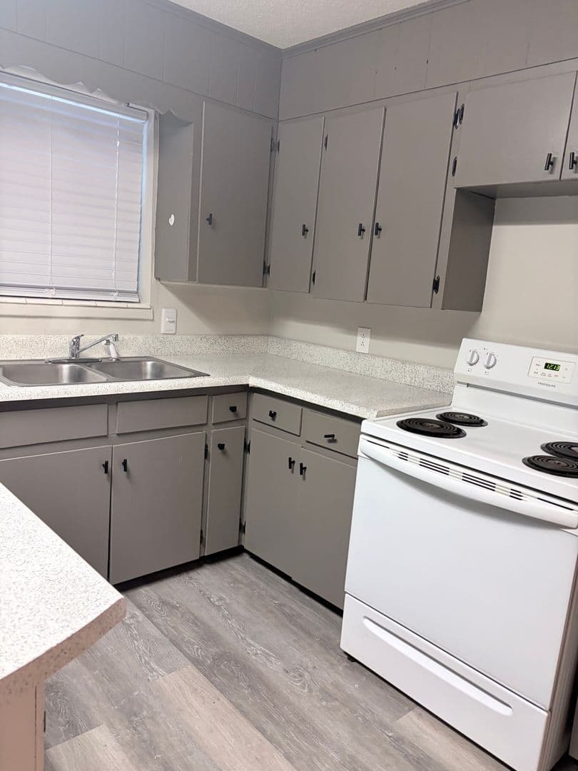 Cleveland Apartment: 3716 Cliffside Drive