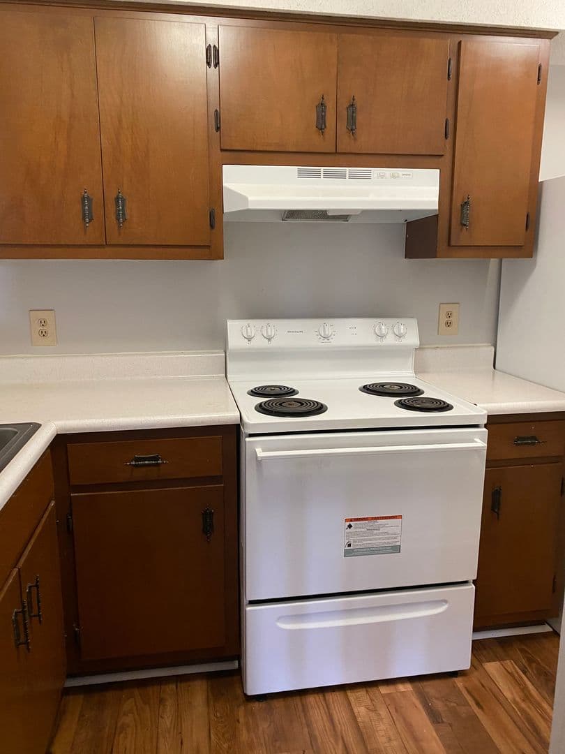 Decatur Apartment: 1402-1406 Brookline Avenue SW