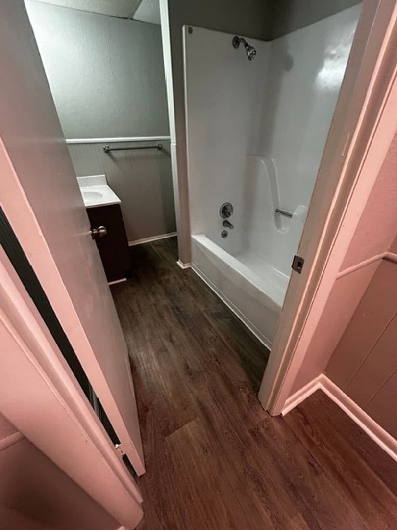 Cleveland Apartment: 3716 Cliffside Drive