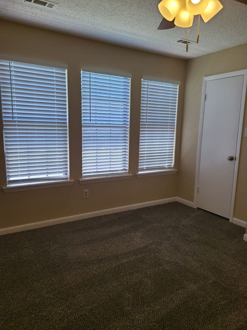 Decatur Apartment: 1218 Brookline Ave. SW