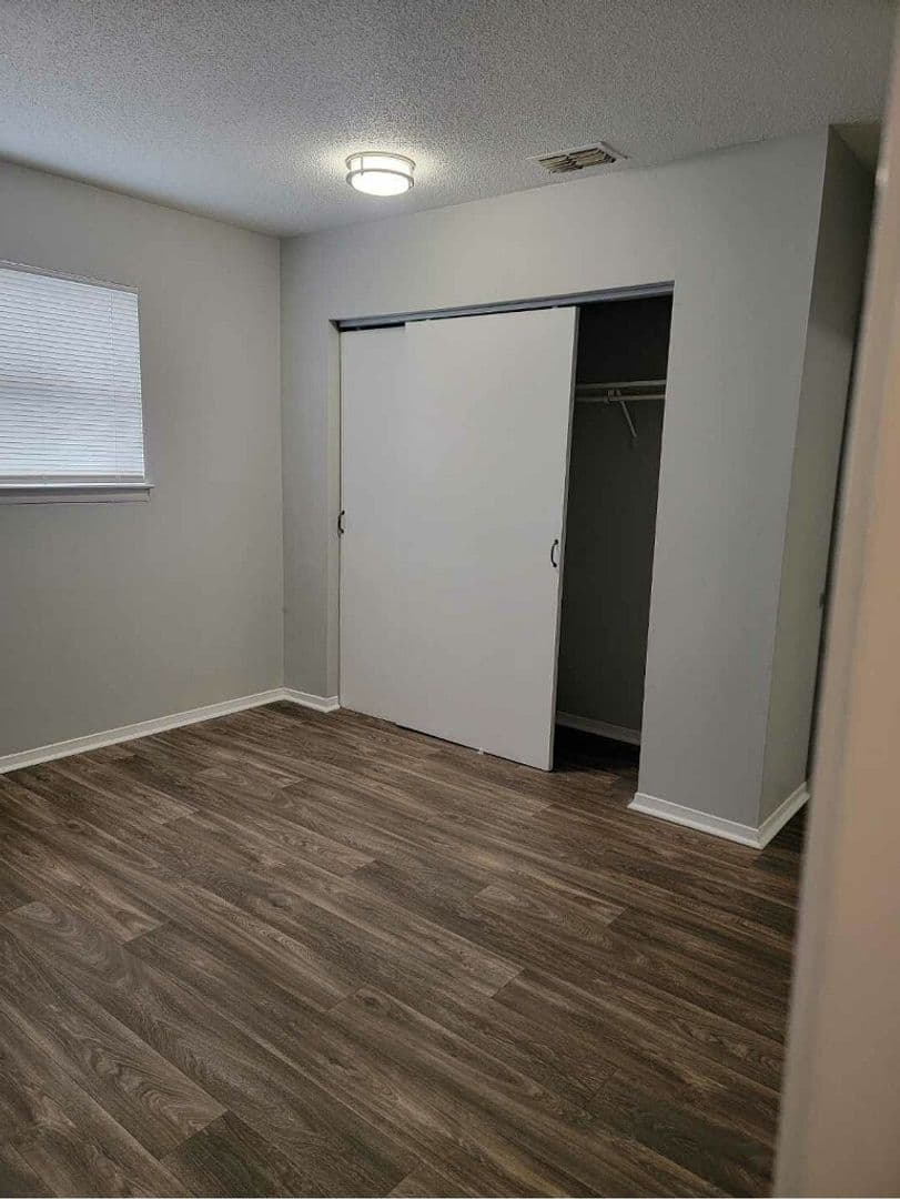 Madison Apartment: 101-A Abby Ln.
