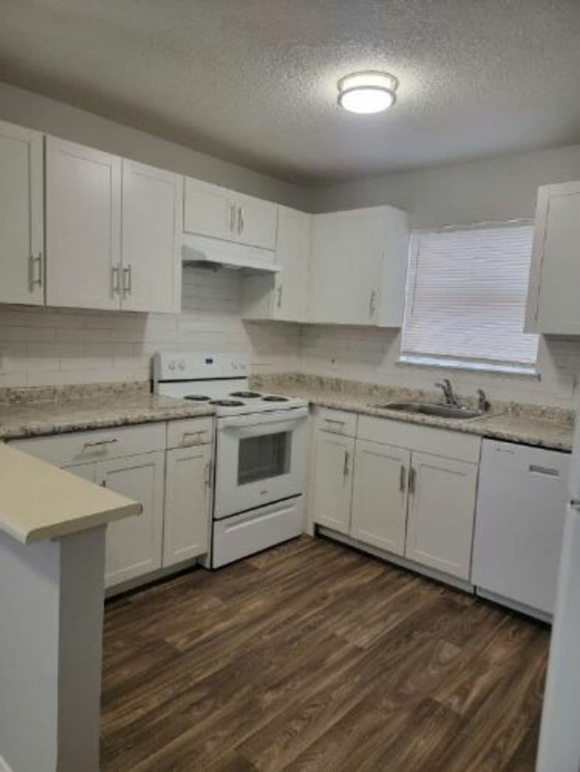 Madison Apartment: 101-A Abby Lane