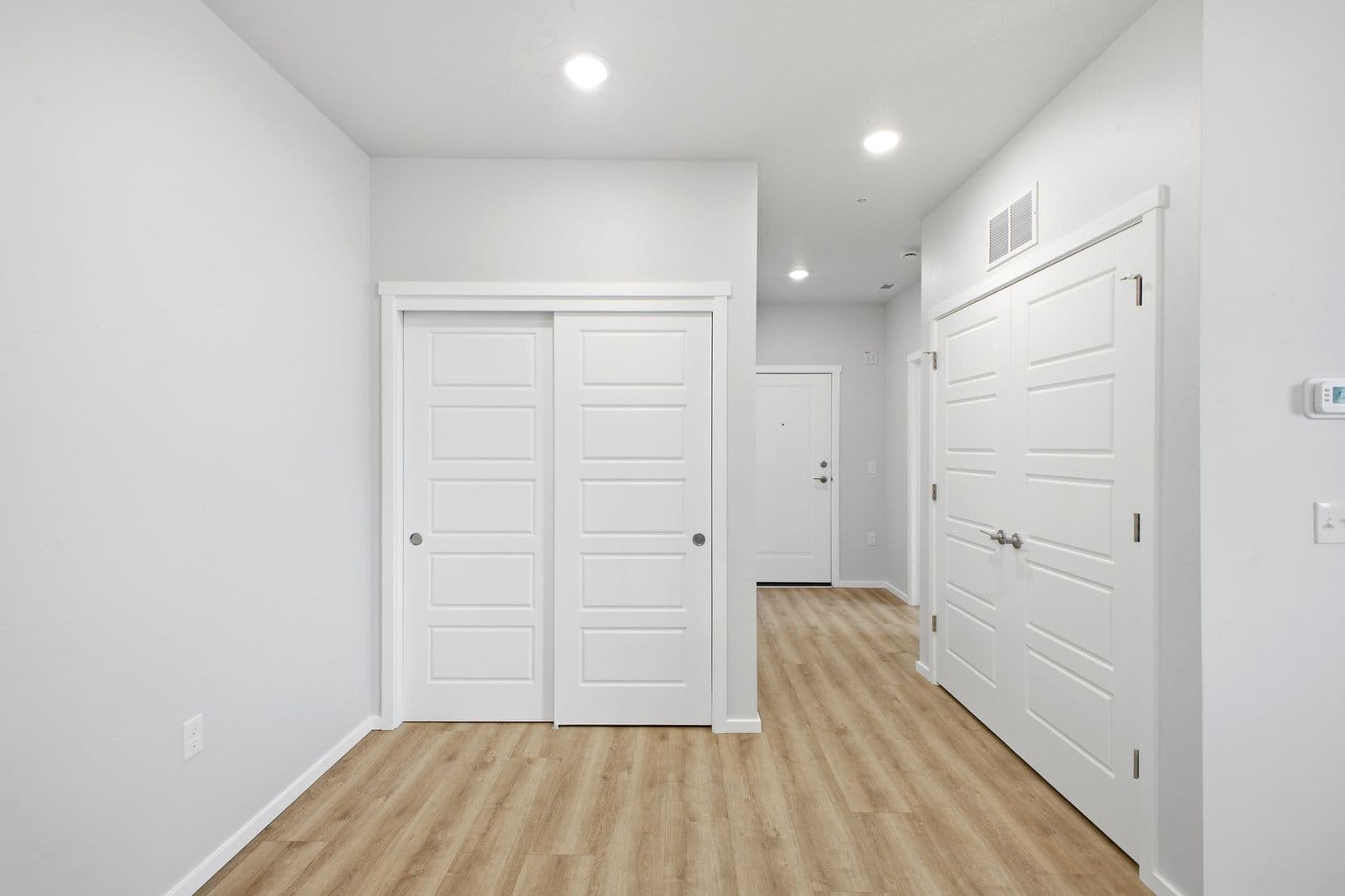 Meridian Apartment: 3382 N Centrepoint Way