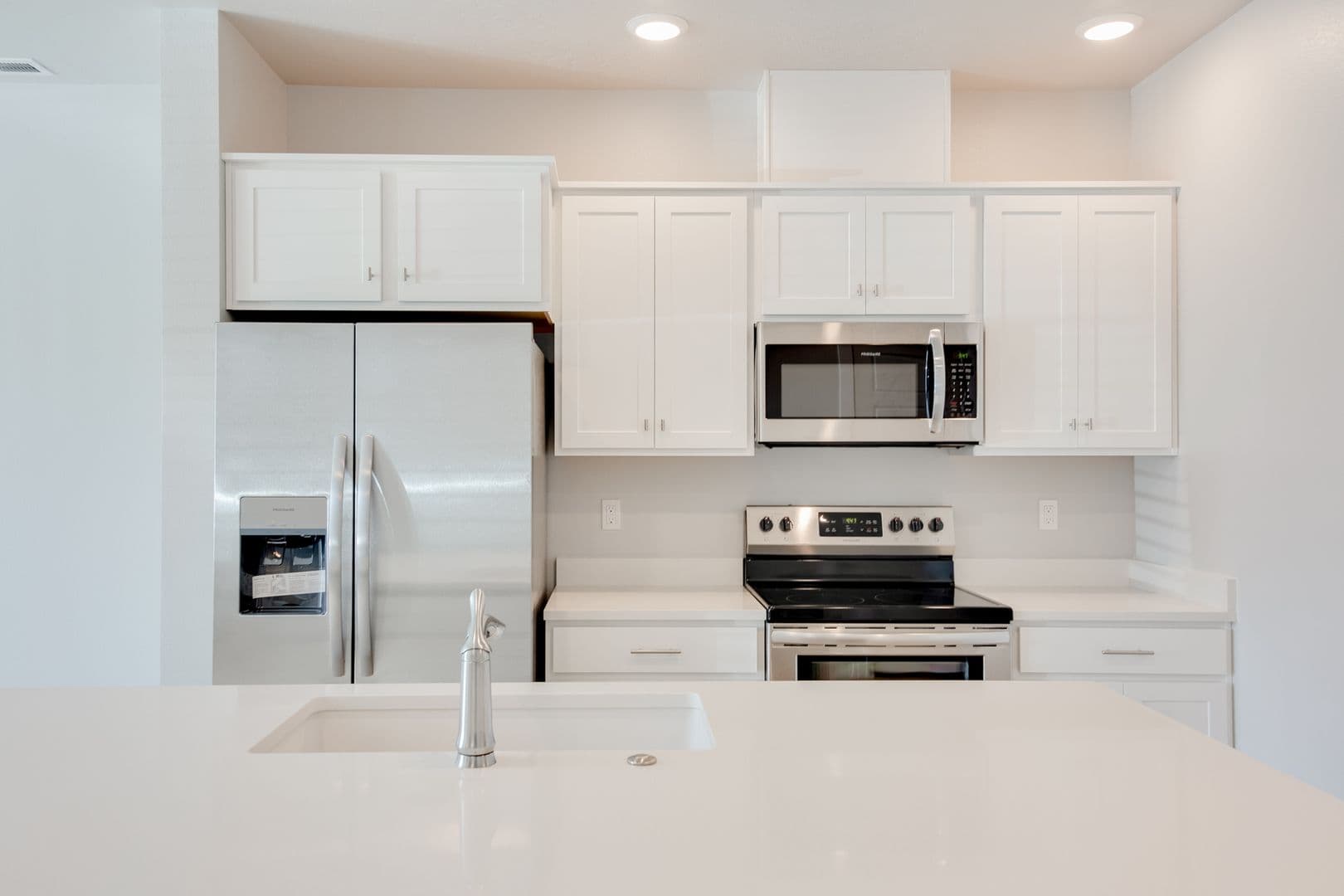 Meridian House: 322 S Echo Canyon Ave