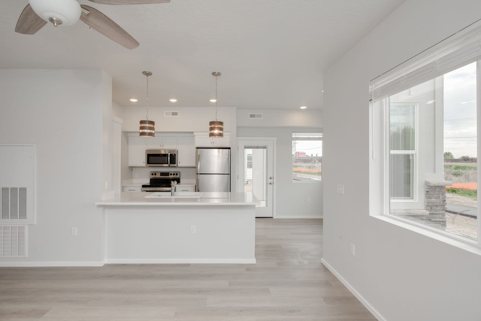 Caldwell Apartment: 5207 Farnum Lane #102