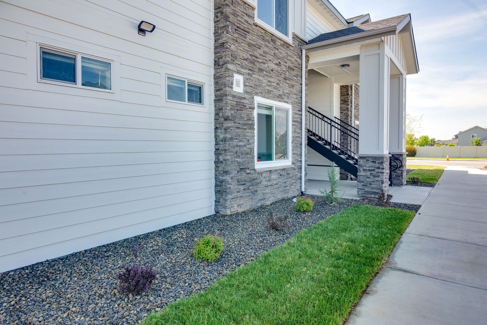 Caldwell Apartment: 5207 Farnum Lane #102