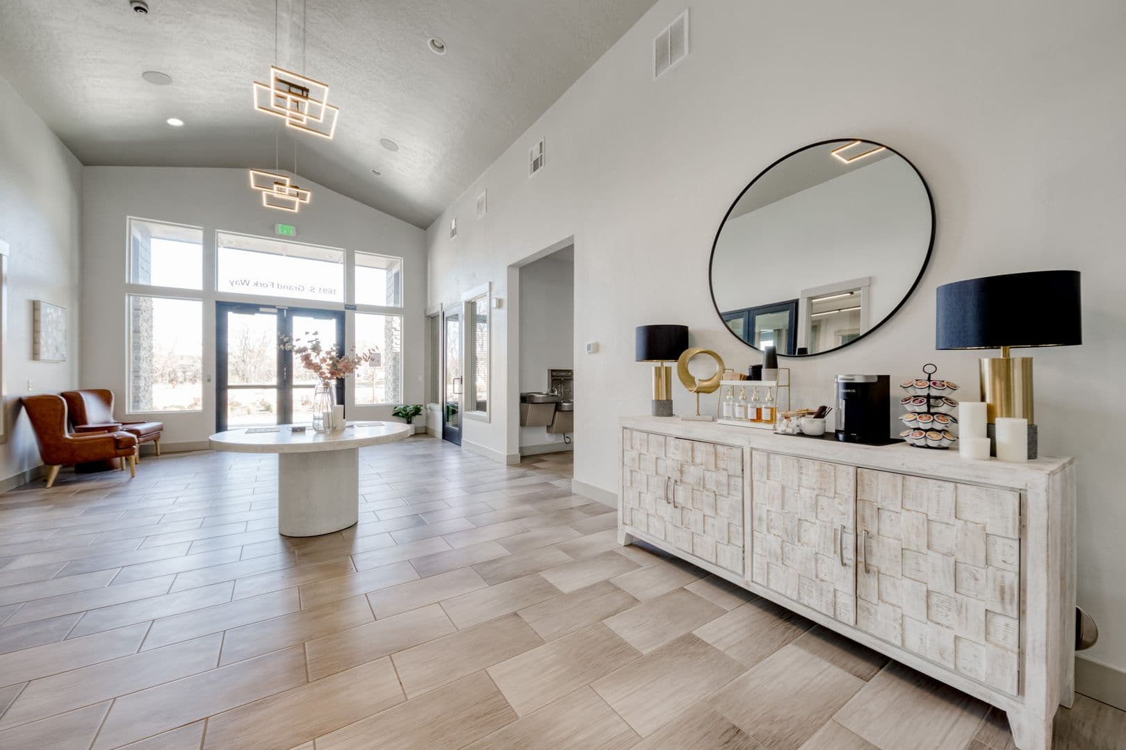 Meridian Apartment: 1699 S Grand Fork Way