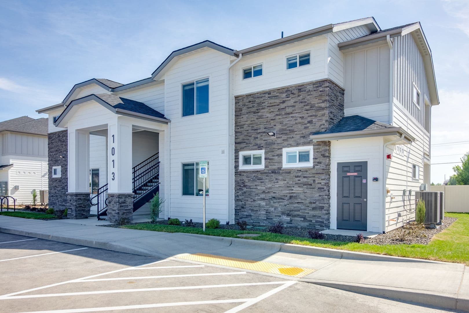 Caldwell Apartment: 1005 Wilford Lane #201