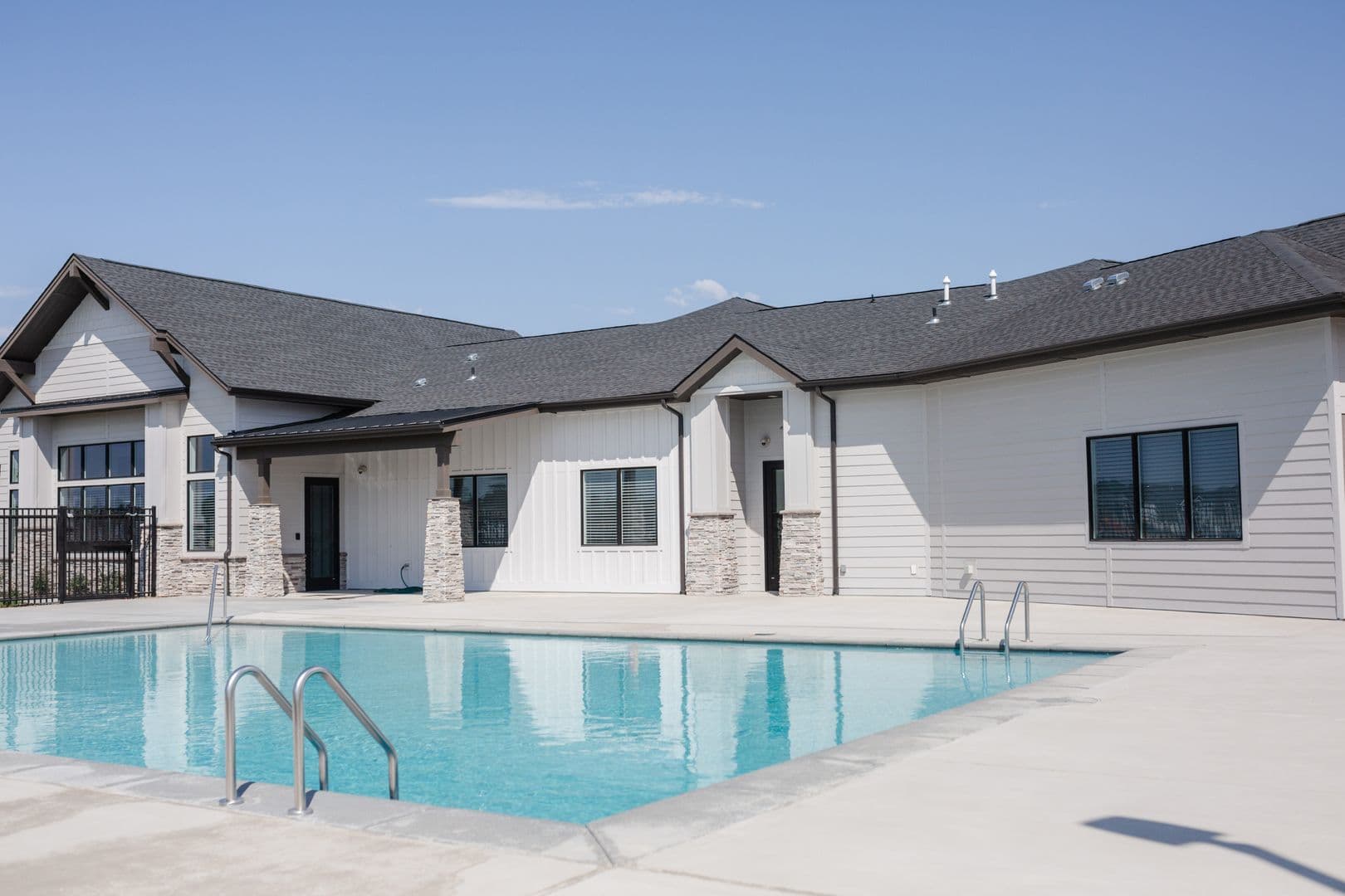 Meridian Apartment: 188 S. Umbria Hills Way
