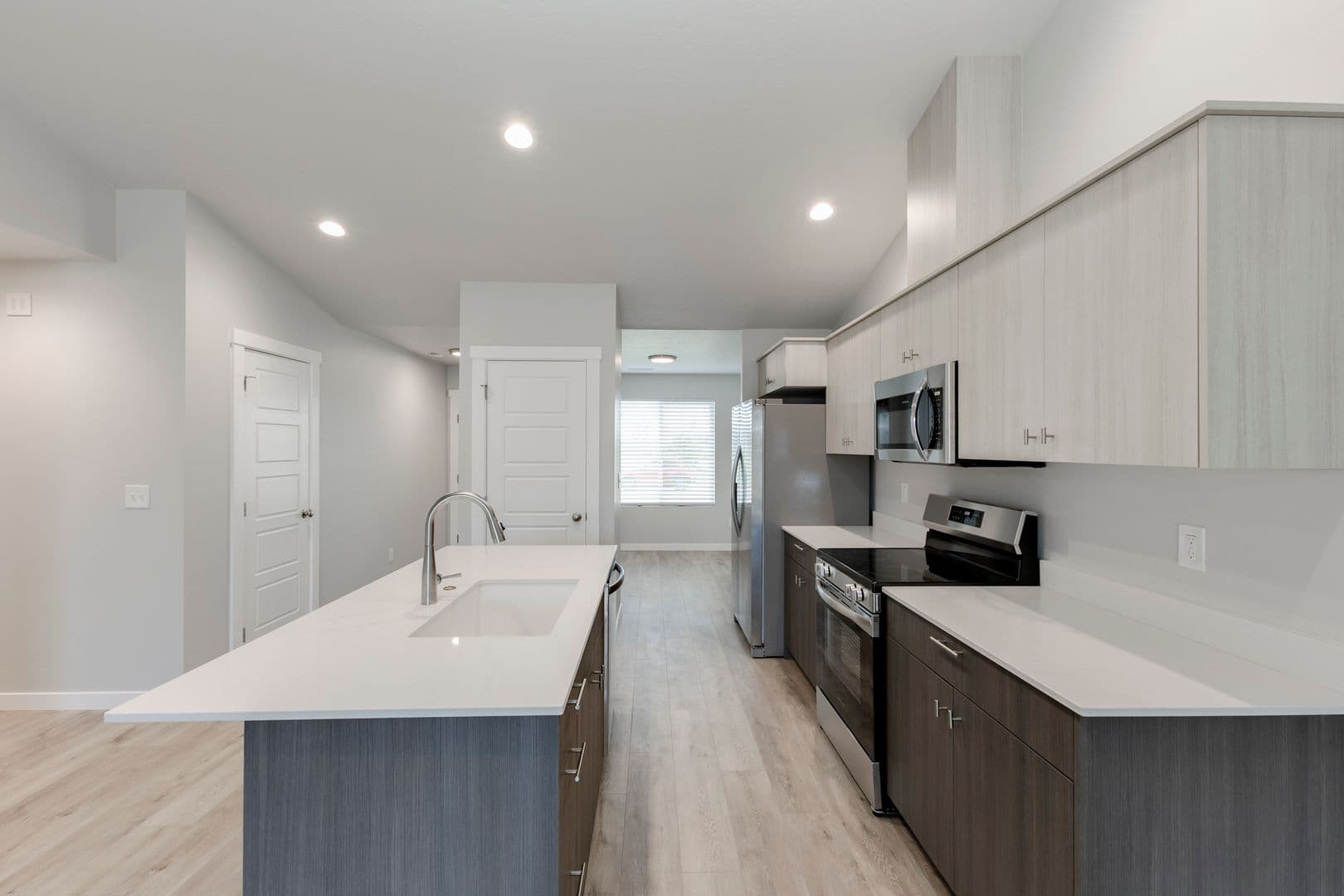 Nampa House: 12214 W Barrington Drive