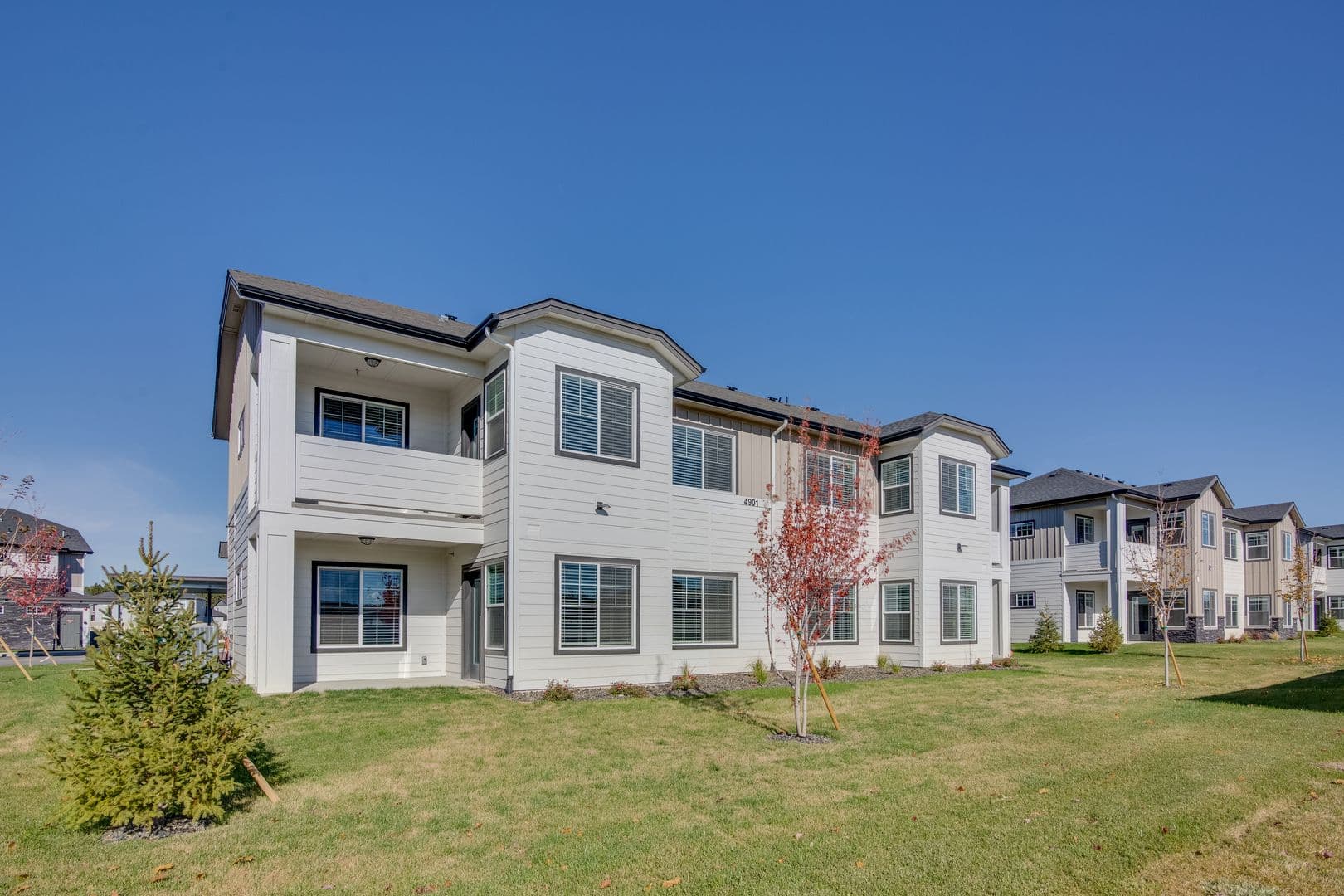 Meridian Apartment: 4820-4924 W. Ladle Rapids Drive