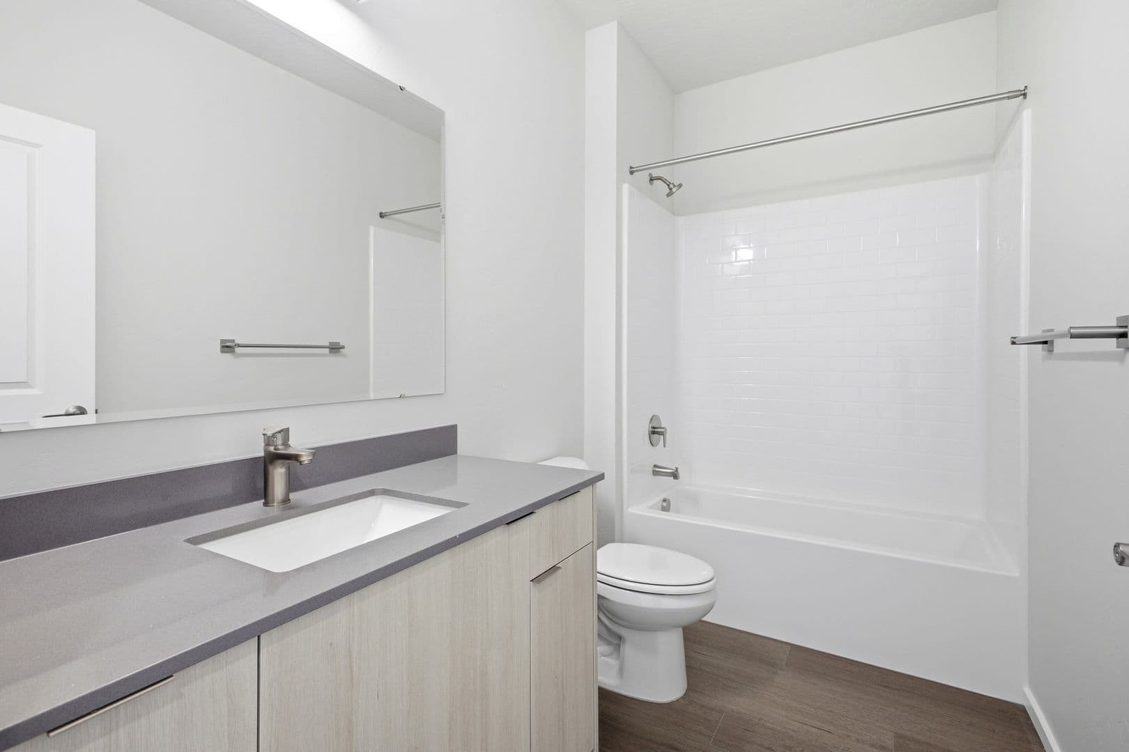Emmett Apartment: 503 S Blackfoot Ave