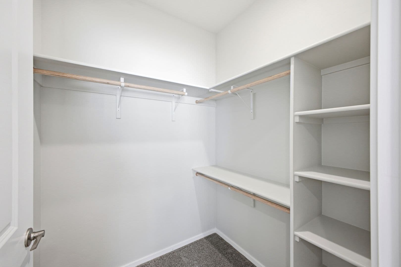 Emmett Apartment: 503 S Blackfoot Ave