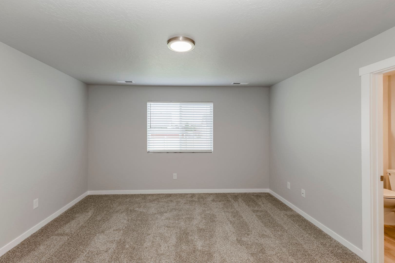 Nampa House: 12214 W Barrington Drive
