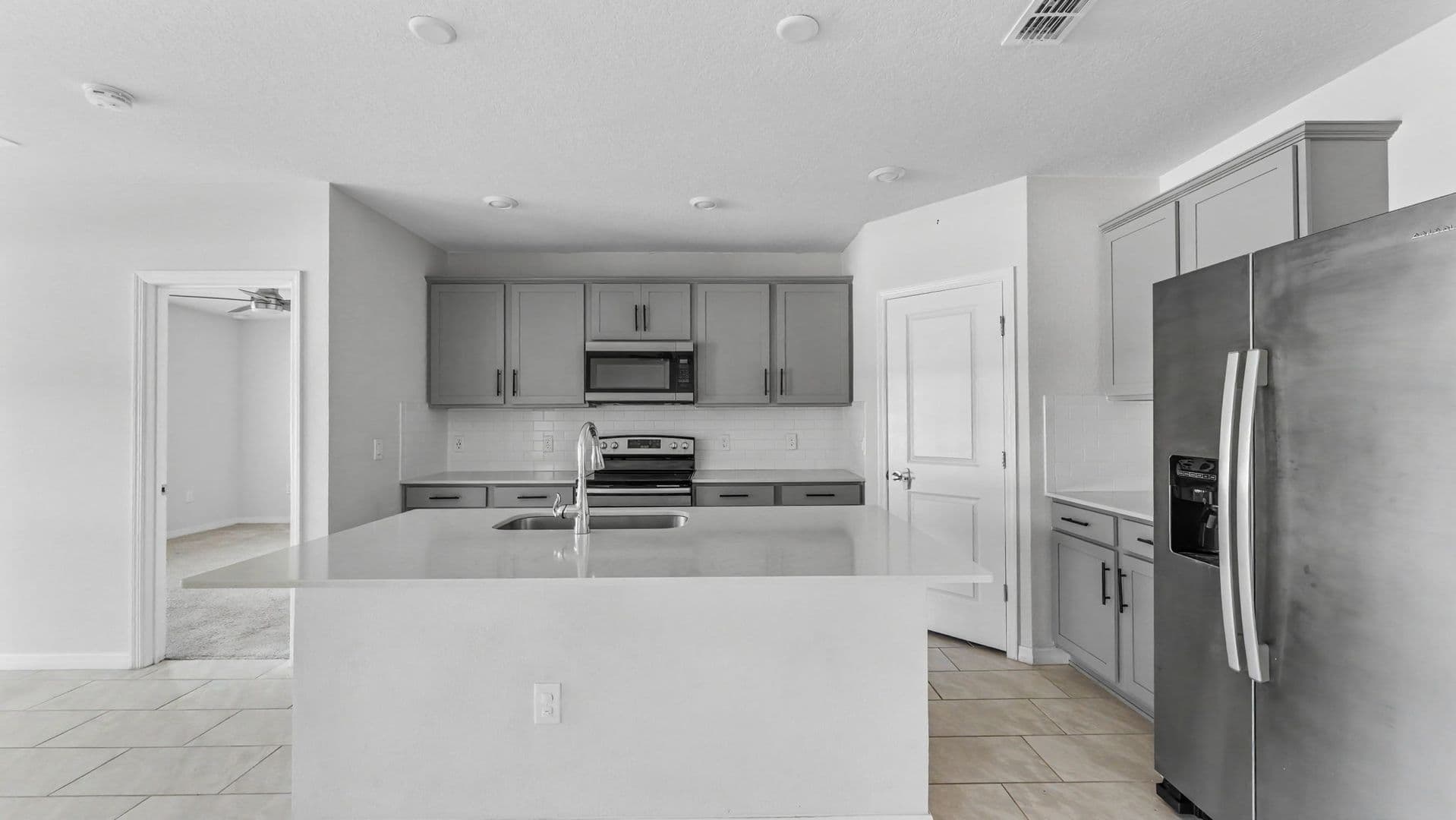 Winter Haven House: 1050 Michelangelo Ln