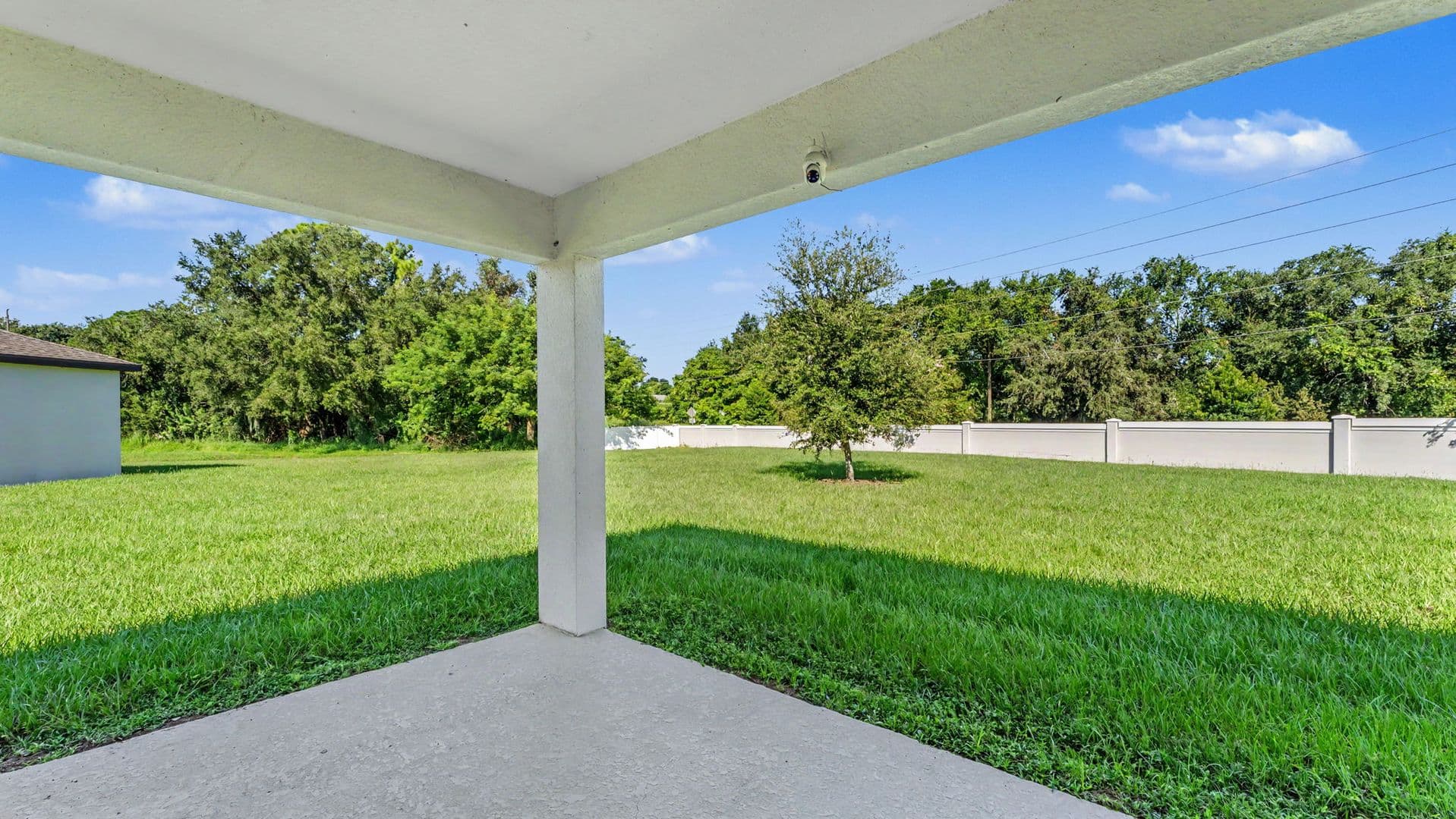 Winter Haven House: 1050 Michelangelo Ln
