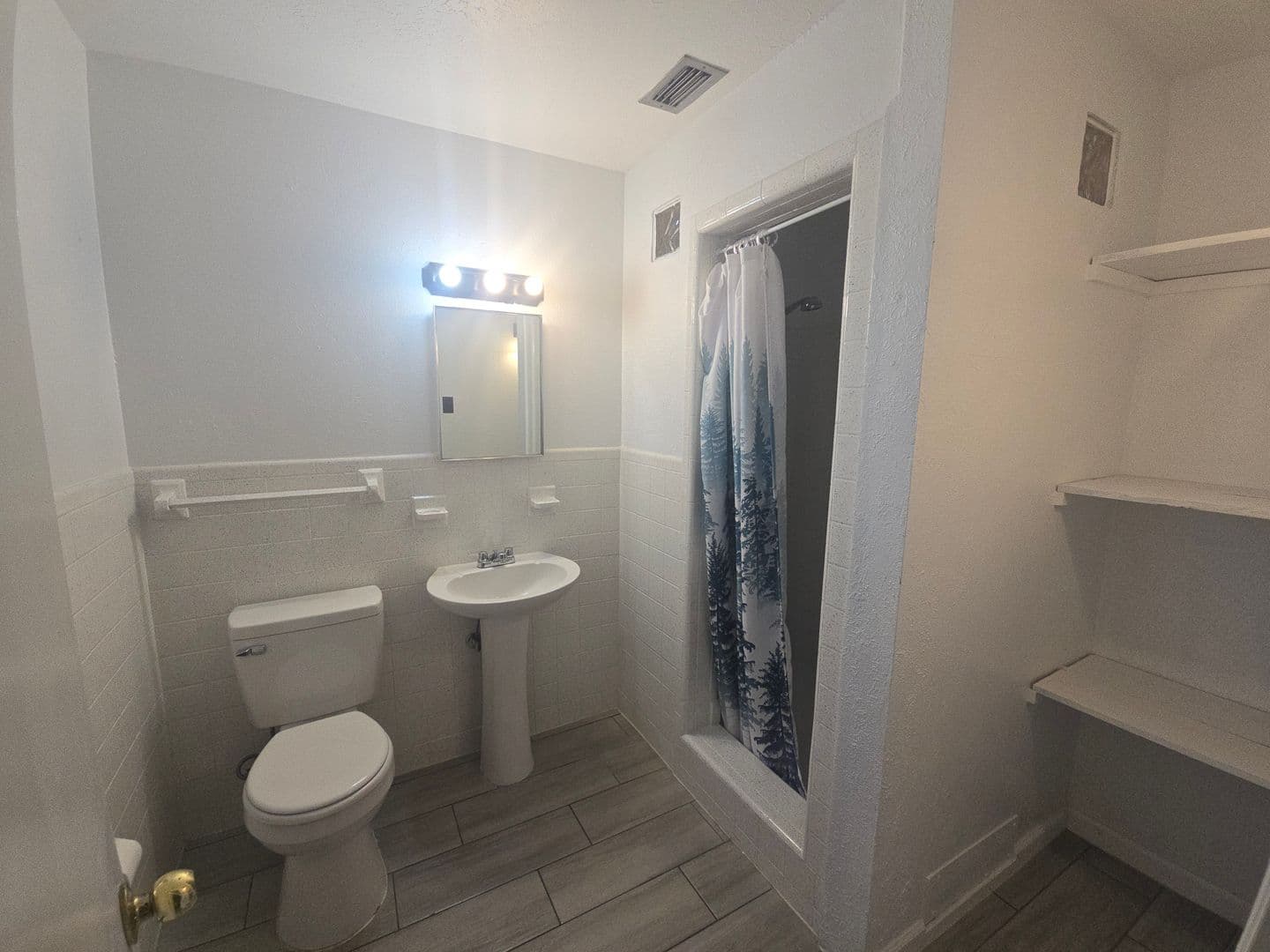 Lakeland House: 1707 Staunton Ave