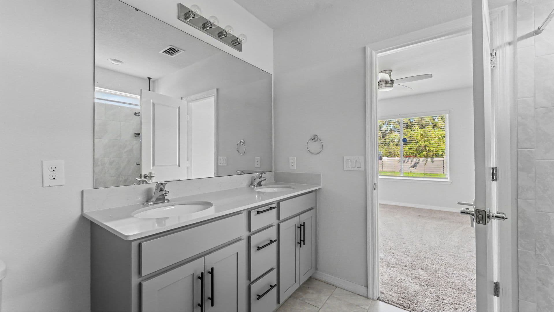 Winter Haven House: 1050 Michelangelo Ln