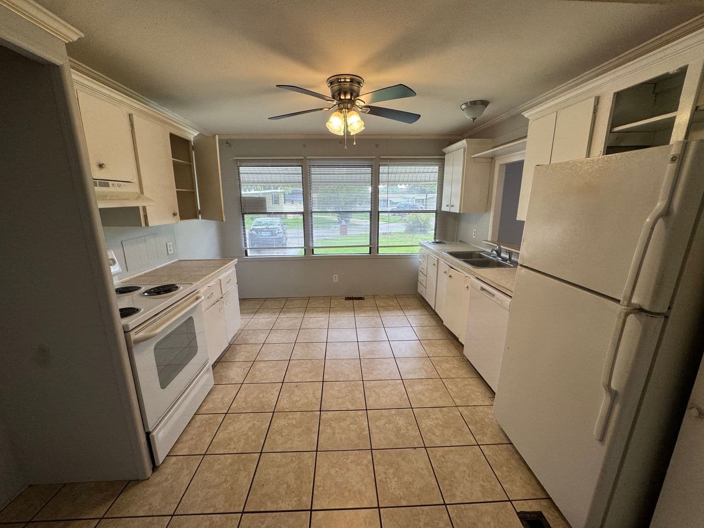Lakeland House: 534 Oak Ridge E