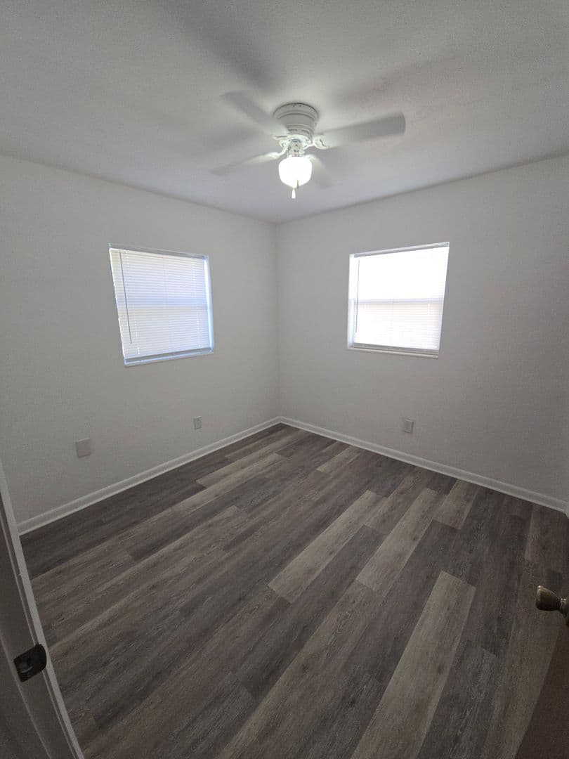 Winter Haven House: 3509 Ave S NW