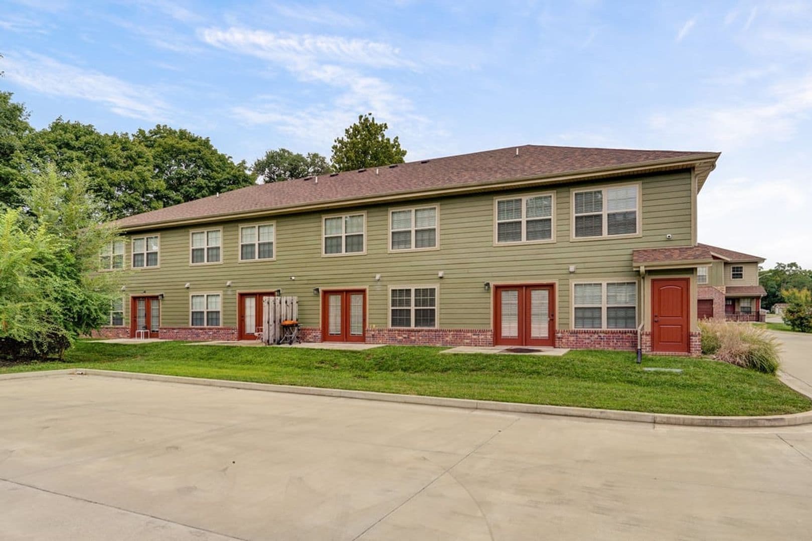 Springfield Apartment: 1302-1314 S Lexington