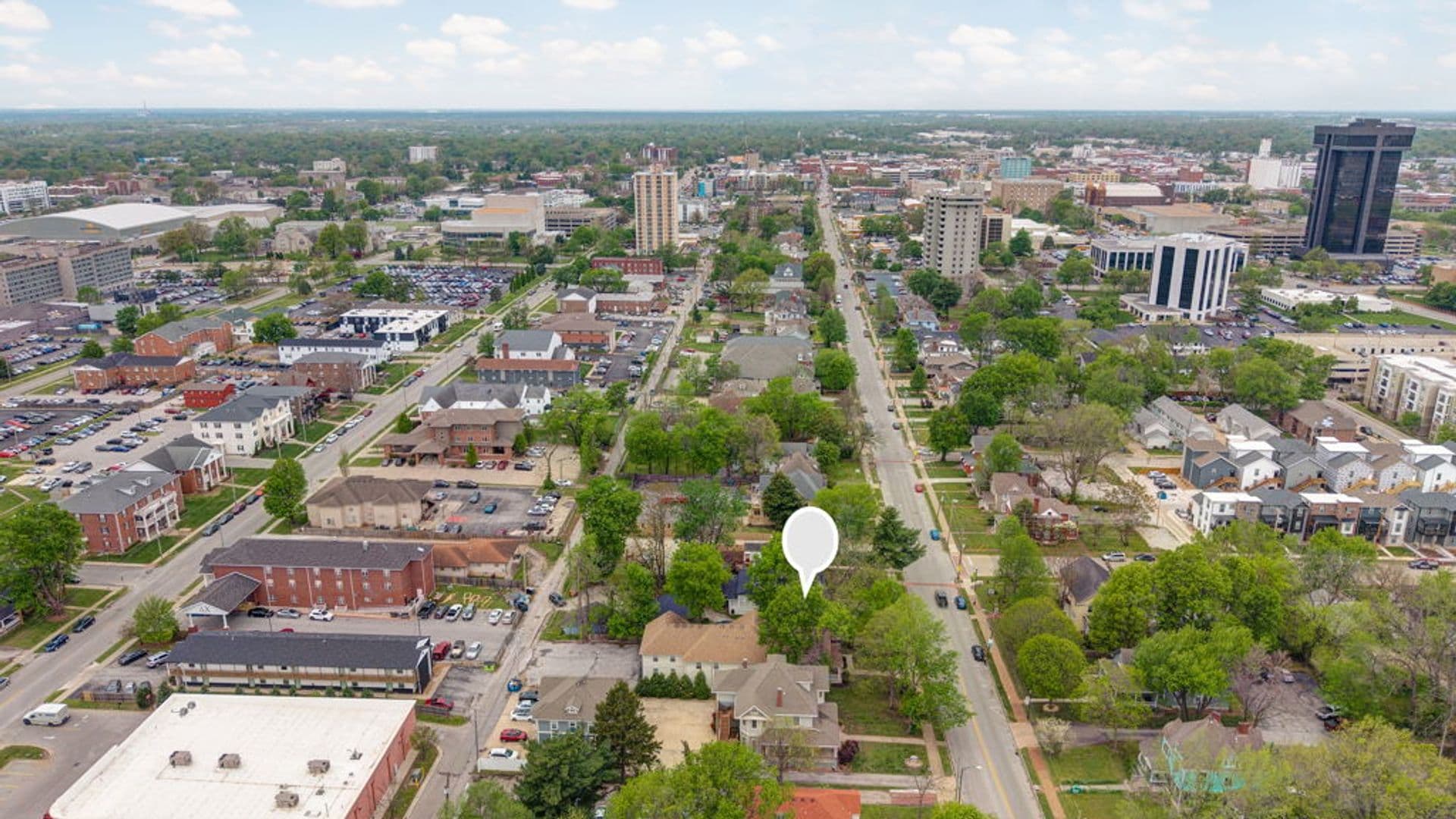 Springfield Apartment: 1138 E Walnut St