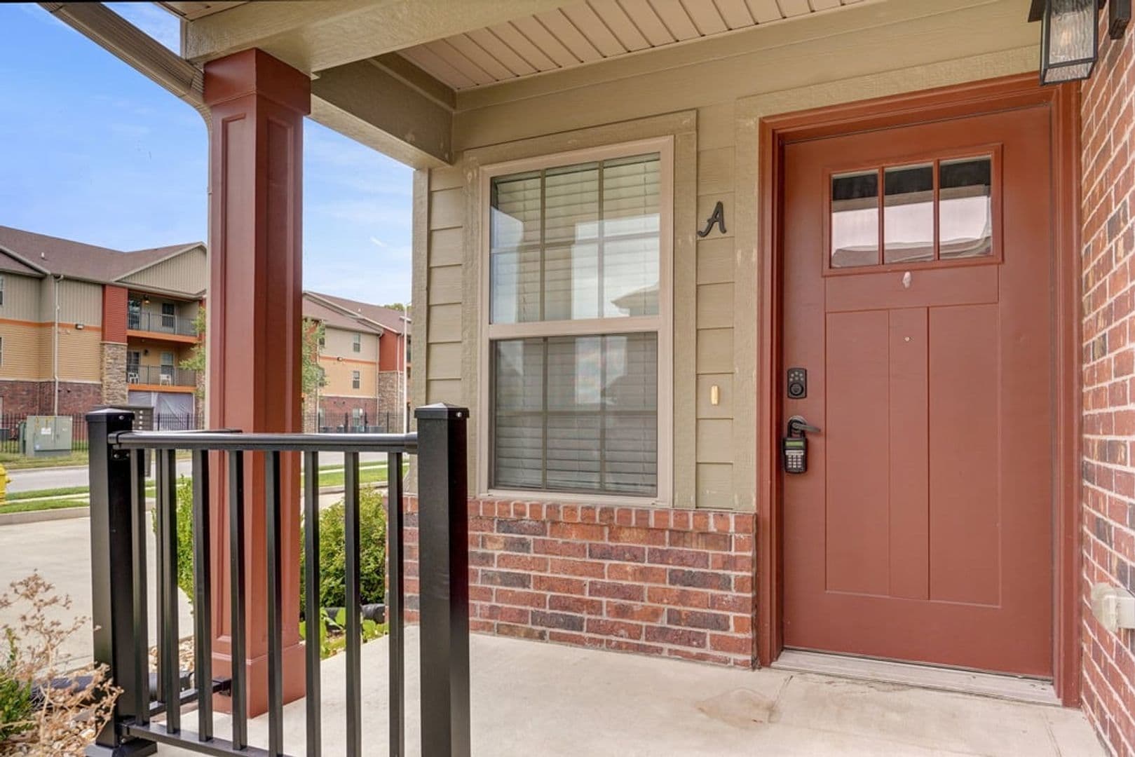 Springfield Apartment: 1302-1314 S Lexington